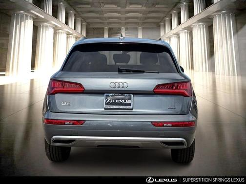 2020 Audi Q5 45 Titanium Premium