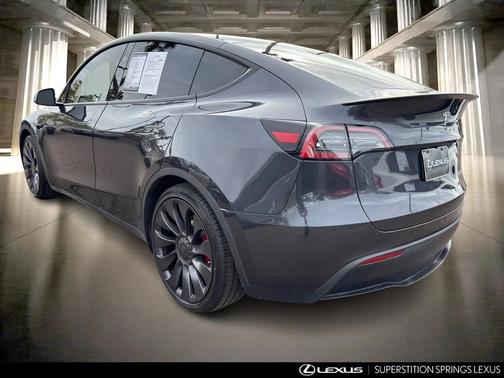 2025 Tesla Model Y Performance