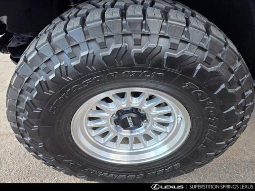 Iconic Silver 2023 Ford Bronco Wildtrak