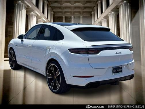 2023 Porsche Cayenne Platinum Edition