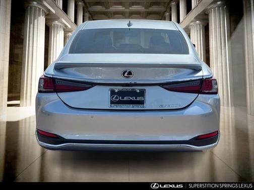 2025 Lexus ES 300h Base