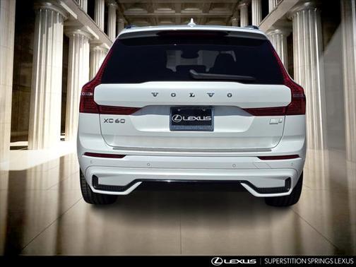 2022 Volvo XC60 Recharge Plug-In Hybrid T8 R-Design