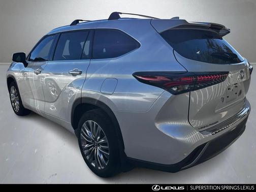 2024 Toyota Highlander Platinum