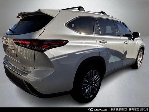 2024 Toyota Highlander Platinum