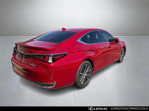 2025 Lexus ES 300h Base