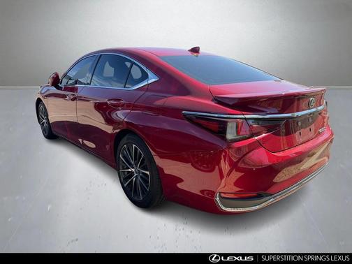2025 Lexus ES 300h Base