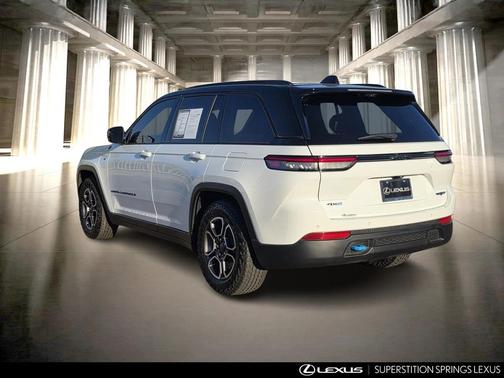 2022 Jeep Grand Cherokee 4xe Trailhawk