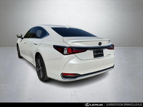2024 Lexus ES 300h Base