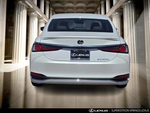 2025 Lexus ES 300h Base