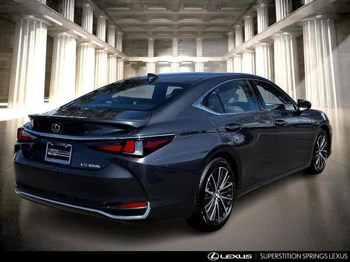 2025 Lexus ES 300h Base