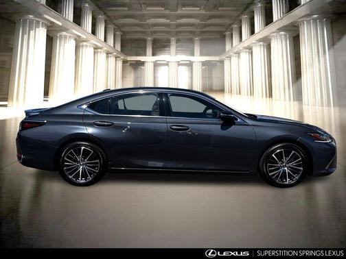2025 Lexus ES 300h Base