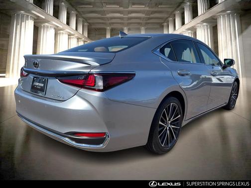 2025 Lexus ES 300h Base