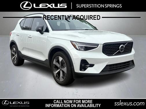 2024 Volvo XC40 B5 Plus Dark
