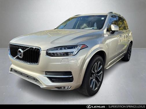 2018 Volvo XC90 T6 Momentum