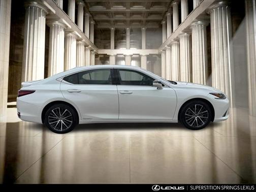2022 Lexus ES 300h Base