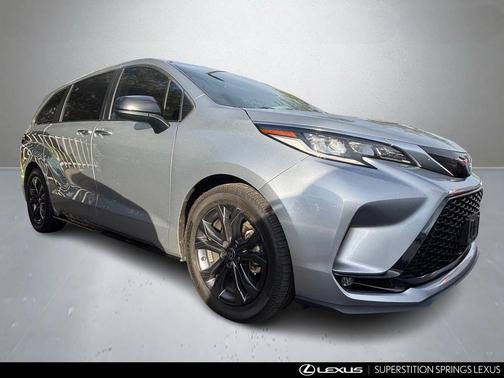 2022 Toyota Sienna XSE 7 Passenger