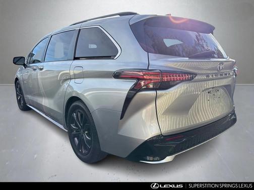 2022 Toyota Sienna XSE 7 Passenger