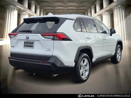 2020 Toyota RAV4 Hybrid LE