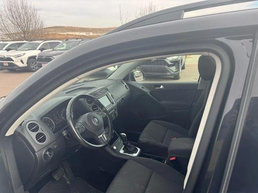 2018 Volkswagen Tiguan Limited 2.0T 4MOTION