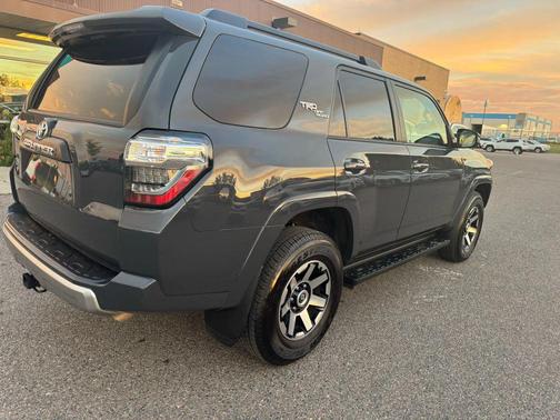 2024 Toyota 4Runner TRD Off Road