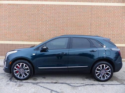 2025 Cadillac XT5 Sport