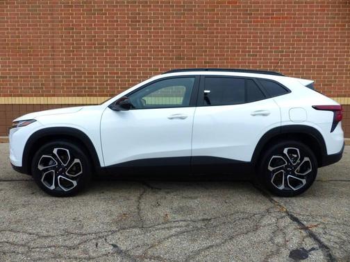 2025 Chevrolet Trax RS 4dr Crossover w/2RS