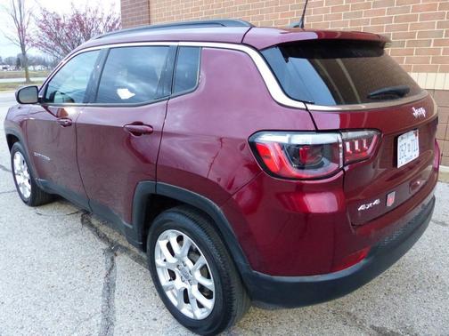 2022 Jeep Compass Latitude Lux