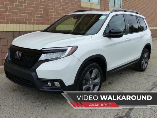 White 2021 Honda Passport Touring AWD 4dr SUV