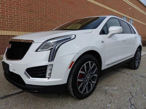 2025 Cadillac XT5 Sport