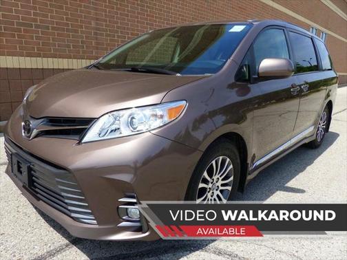 2018 Toyota Sienna XLE