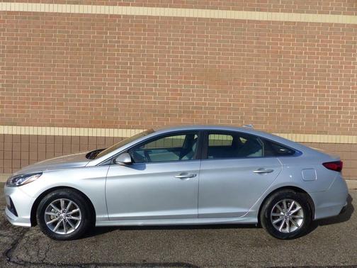 2018 Hyundai SONATA SE