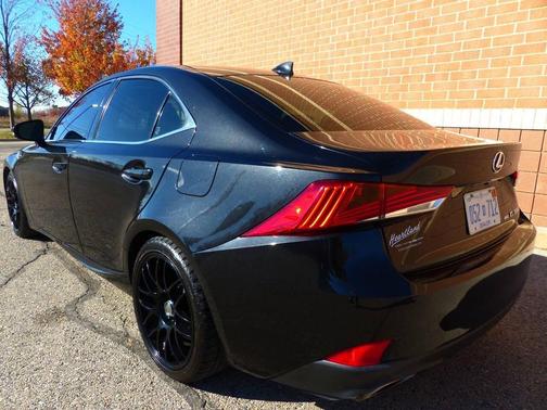 2018 Lexus IS 300 Base