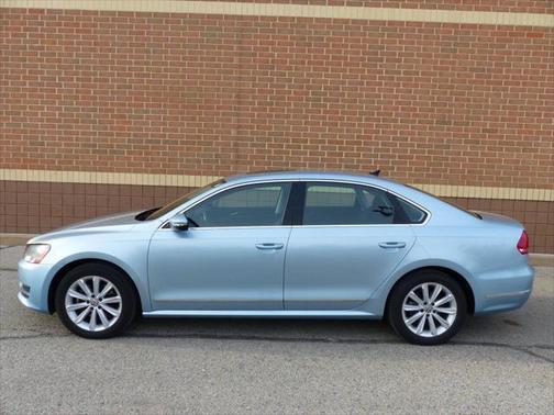 2012 Volkswagen Passat 2.5 SEL