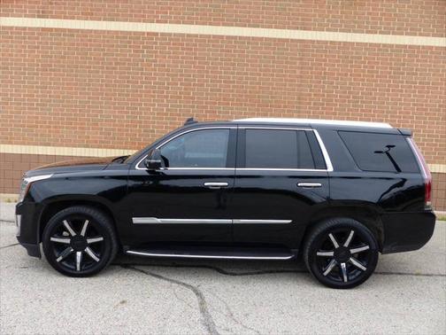 2017 Cadillac Escalade Luxury