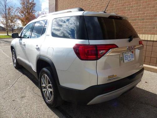 2018 GMC Acadia SLE-2