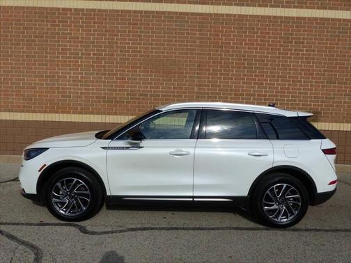 2022 Lincoln Corsair Standard AWD 4dr SUV