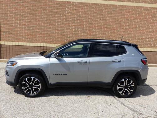 Gray 2022 Jeep Compass Limited