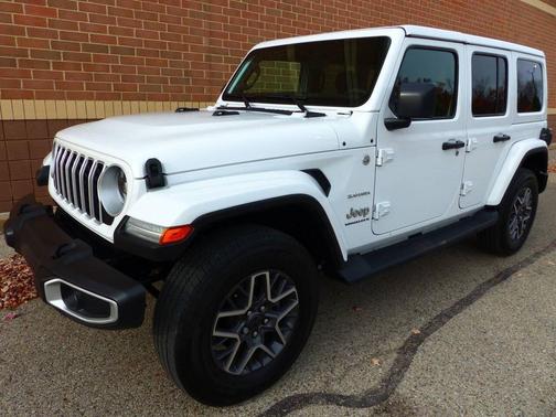 2024 Jeep Wrangler Sahara 4x4 4dr SUV