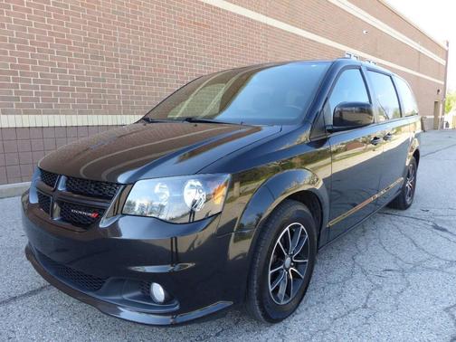 Black 2018 Dodge Grand Caravan GT