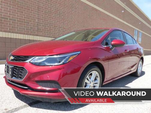 Maroon 2017 Chevrolet Cruze LT