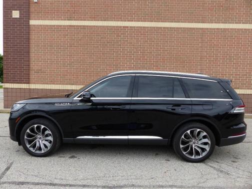 Black 2025 Lincoln Aviator Premiere AWD 4dr SUV