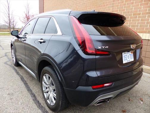 2023 Cadillac XT4 Premium Luxury