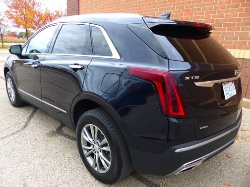 2022 Cadillac XT5 Premium Luxury