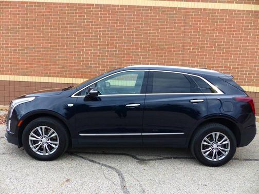 2022 Cadillac XT5 Premium Luxury