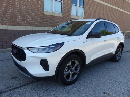 White 2025 Ford Escape ST-Line
