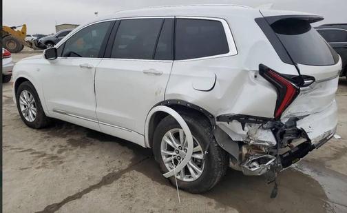 2024 Cadillac XT6 Luxury FWD