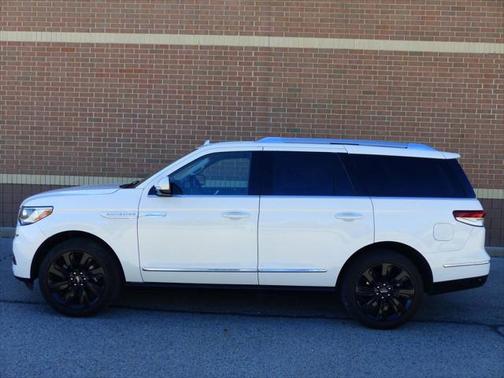 2022 Lincoln Navigator Reserve