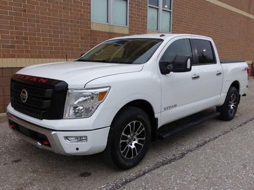 White 2021 Nissan Titan SV