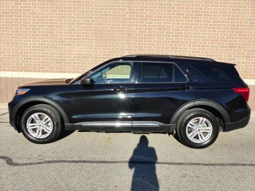 2022 Ford Explorer XLT AWD 4dr SUV