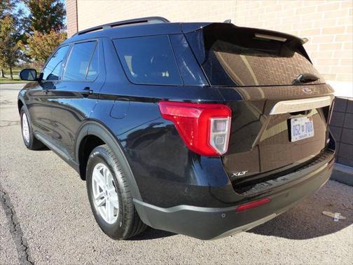 2022 Ford Explorer XLT AWD 4dr SUV
